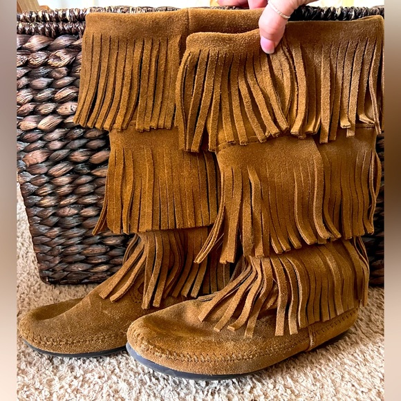 Minnetonka 3 layer fringe boots - Picture 3 of 4
